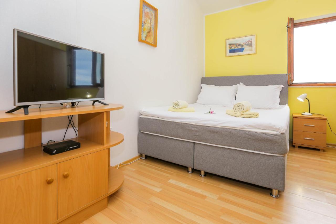 Apartments Maslina Božava Екстериор снимка
