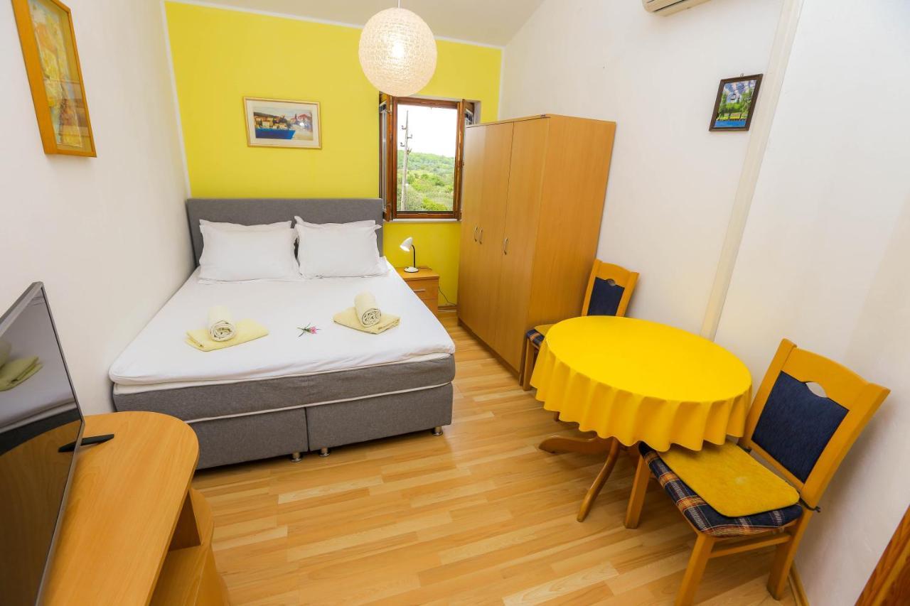Apartments Maslina Božava Екстериор снимка