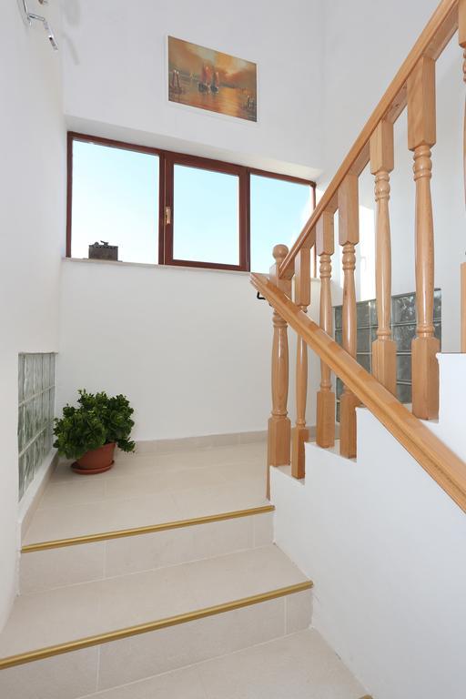 Apartments Maslina Božava Екстериор снимка