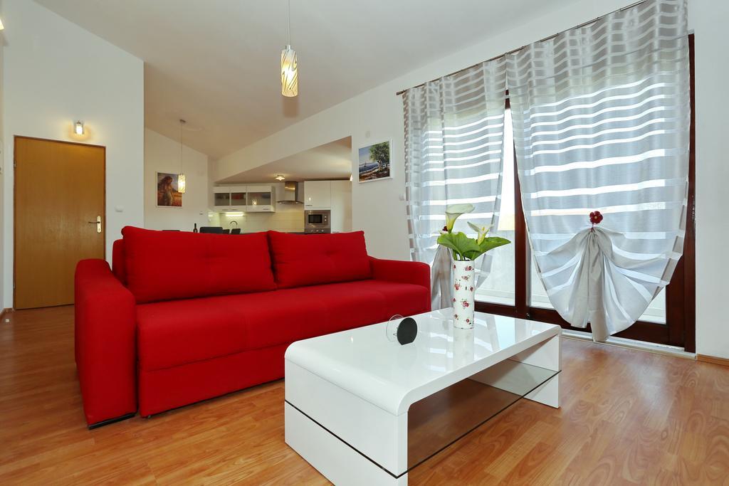 Apartments Maslina Božava Екстериор снимка
